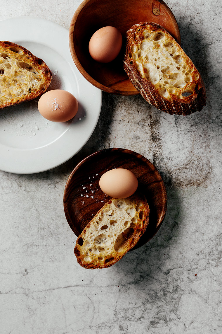 Toast and egg breakfast - Kristin Teig